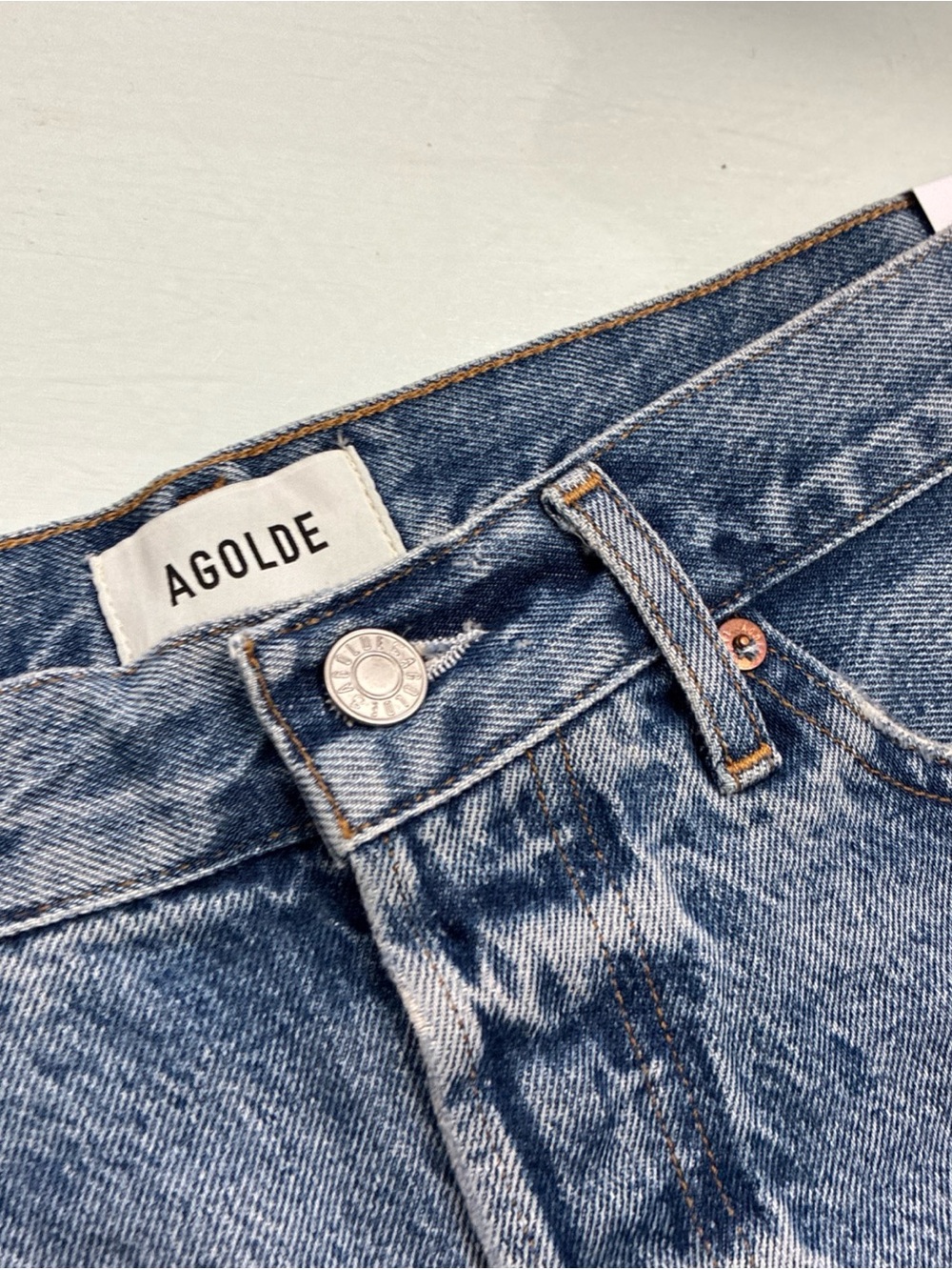 Agolde Parker Vintage Cut Off Short - Light Wash Blue Denim - Size 29 NWT New - Picture 4 of 16